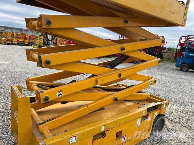 Haulotte Compact 10 Electric Scissor Lift Škarjaste dvižne ploščadi