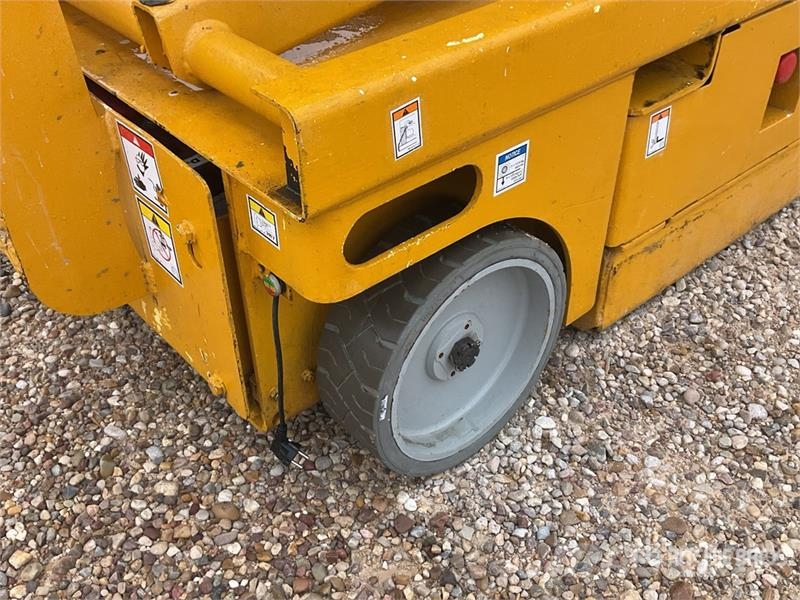 Haulotte Compact 10 Electric Scissor Lift Ollós emelők