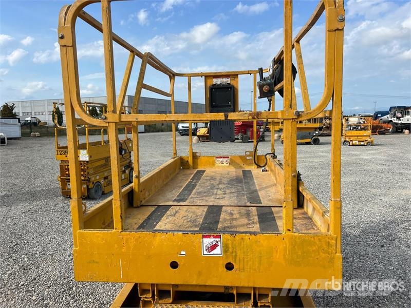 Haulotte Compact 10 Electric Scissor Lift Škarjaste dvižne ploščadi