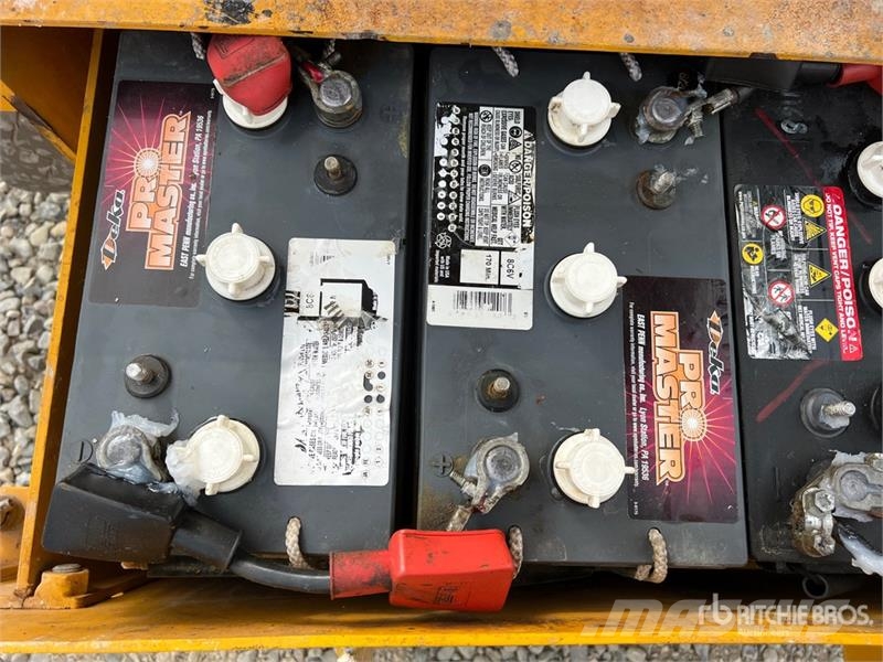 Haulotte Compact 10 Electric Scissor Lift Škarjaste dvižne ploščadi