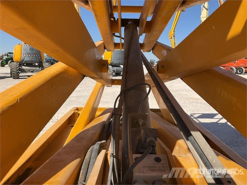 Haulotte Compact 10 Scissor Lift Škarjaste dvižne ploščadi