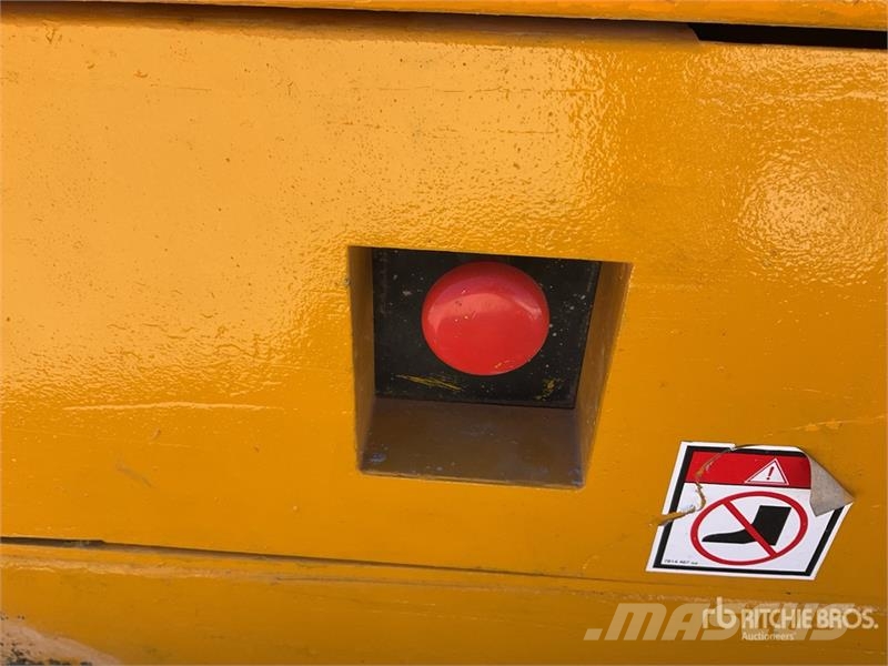 Haulotte Compact 10 Scissor Lift Škarjaste dvižne ploščadi