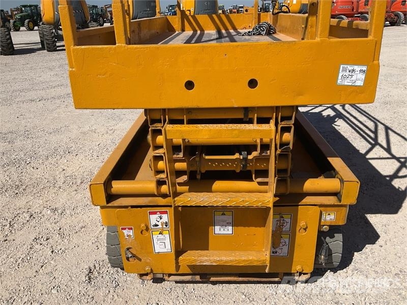 Haulotte Compact 10 Scissor Lift Škarjaste dvižne ploščadi