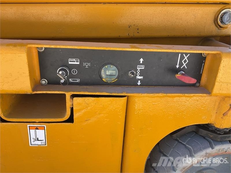 Haulotte Compact 10 Scissor Lift Škarjaste dvižne ploščadi