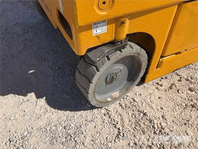 Haulotte Compact 10 Scissor Lift Škarjaste dvižne ploščadi