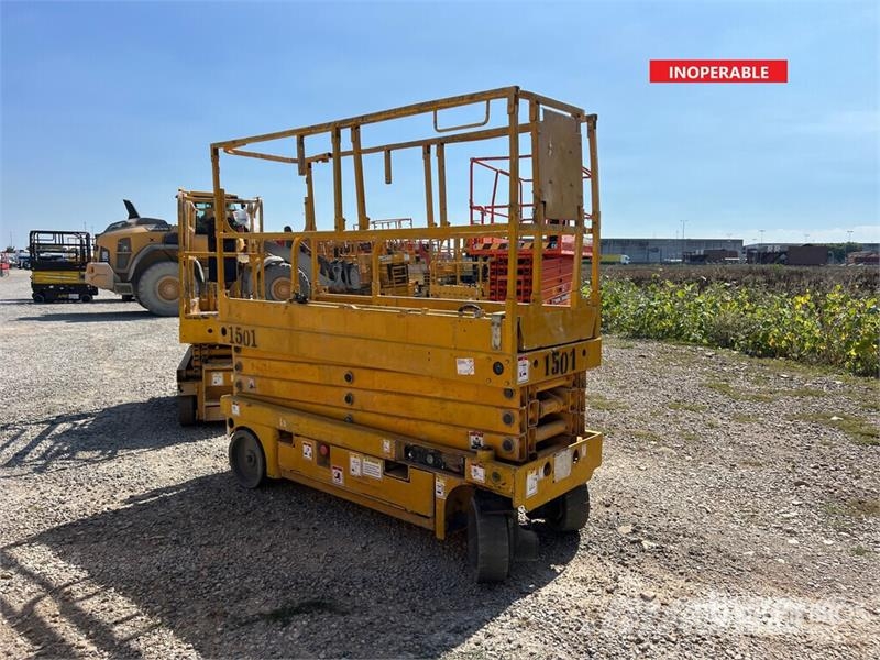 Haulotte Compact 10N Electric Scissor Lift (Inoperable) Škaraste platforme
