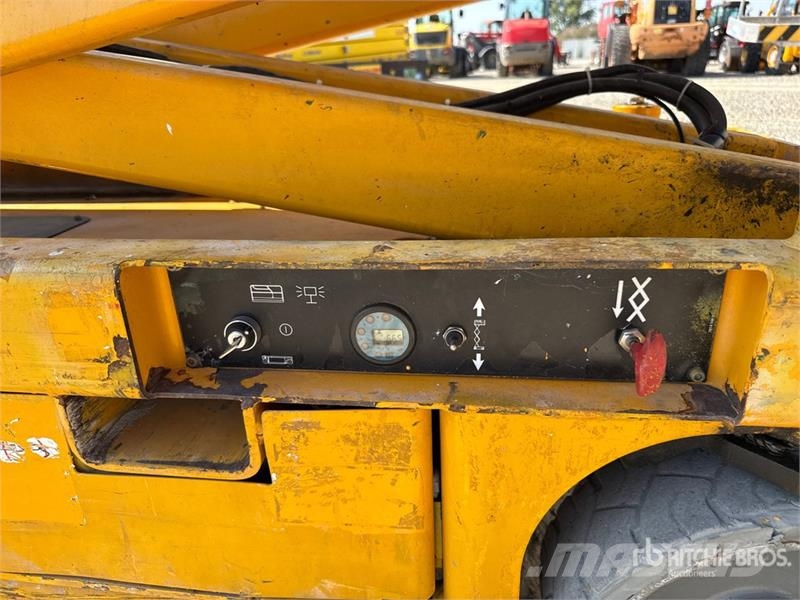 Haulotte Compact 10N Electric Scissor Lift Ножични работни платформи