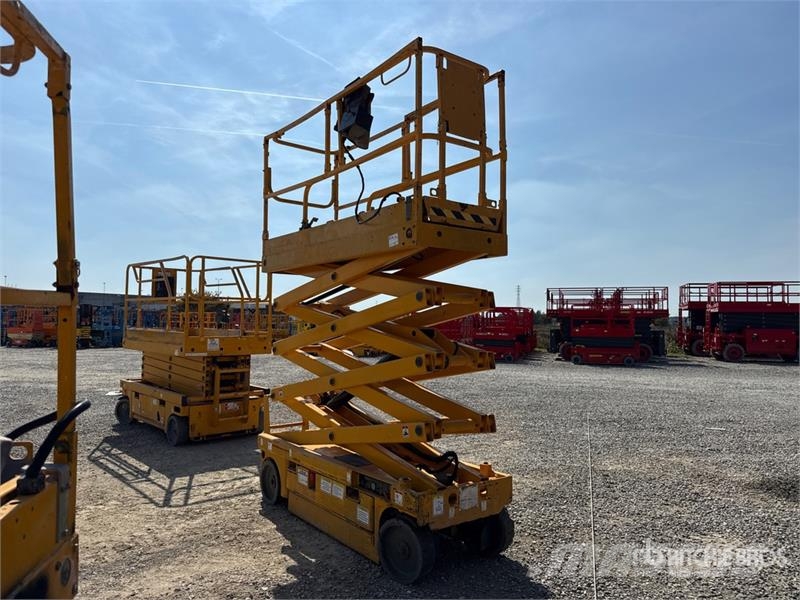 Haulotte Compact 10N Electric Scissor Lift Scheren-Arbeitsbühnen