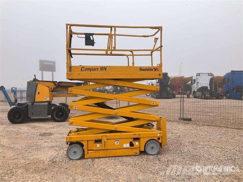 Haulotte Compact 10N Electric Scissor Lift Käärtõstukid