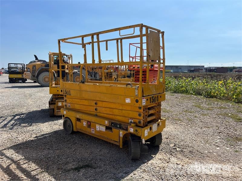 Haulotte Compact 10N Electric Scissor Lift (Inoperable) Ανυψωτήρες ψαλιδωτής άρθρωσης