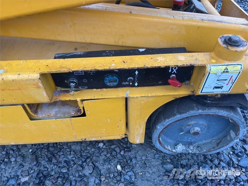 Haulotte Compact 10N Electric Scissor Lift Škarjaste dvižne ploščadi