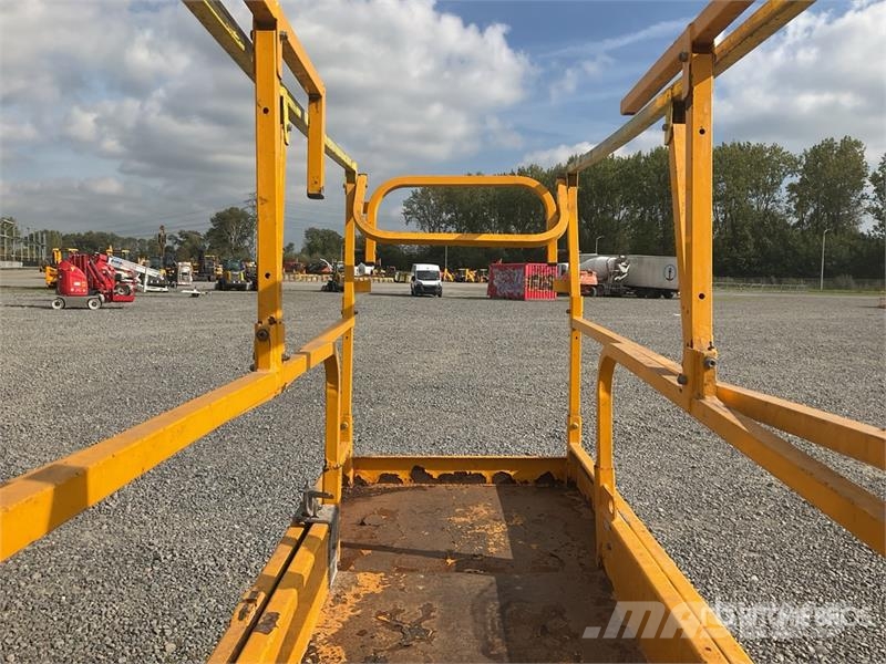 Haulotte COMPACT 10N Electric Scissor Lift Scheren-Arbeitsbühnen