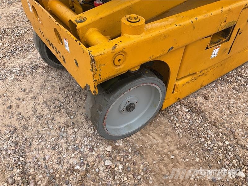 Haulotte Compact 10N Electric Scissor Lift Käärtõstukid
