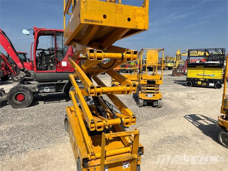 Haulotte Compact 10N Electric Scissor Lift Scheren-Arbeitsbühnen
