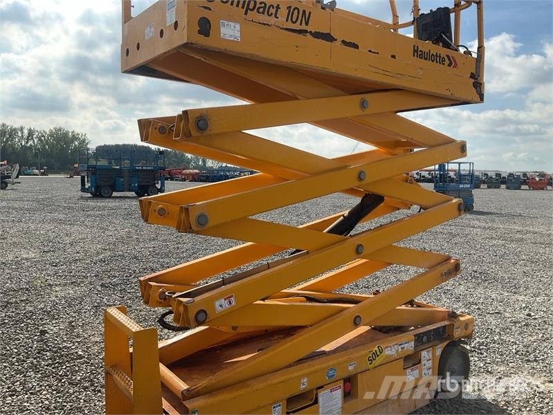Haulotte COMPACT 10N Electric Scissor Lift Scheren-Arbeitsbühnen