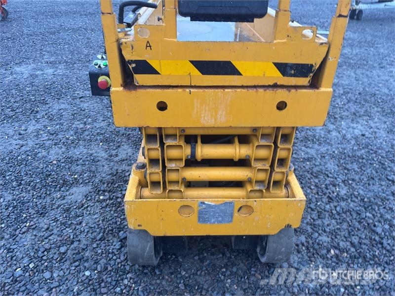 Haulotte Compact 10N Electric Scissor Lift Škarjaste dvižne ploščadi