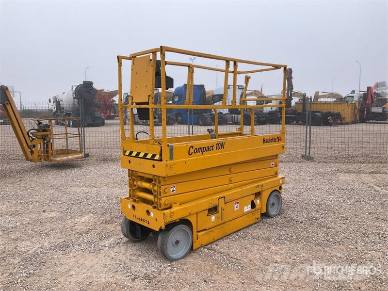 Haulotte Compact 10N Electric Scissor Lift Käärtõstukid