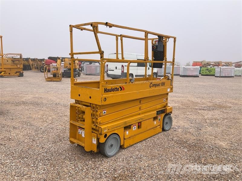 Haulotte Compact 10N Electric Scissor Lift Käärtõstukid