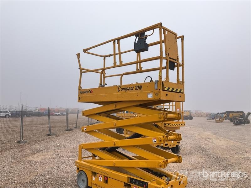 Haulotte Compact 10N Electric Scissor Lift Käärtõstukid