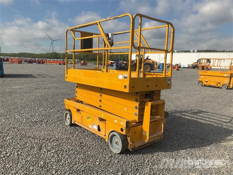 Haulotte COMPACT 12 Electric Scissor Lift Ножничные подъемники