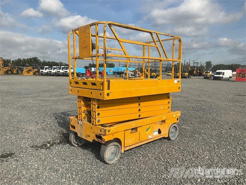 Haulotte COMPACT 12 Electric Scissor Lift Ножничные подъемники