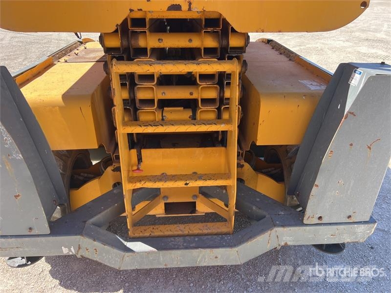 Haulotte Compact 12DX 4x4 Diesel Nacelle Ciseau Scissor Lif Nacelle ciseaux