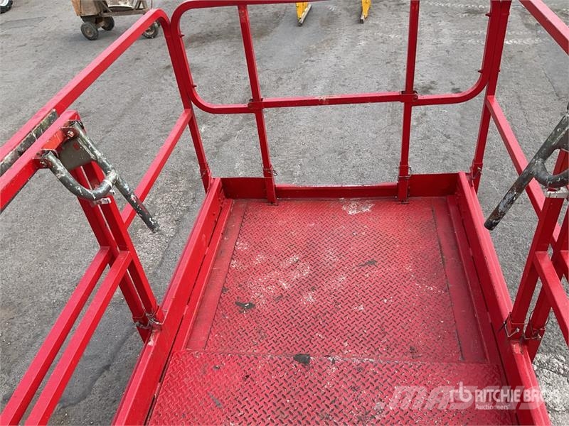 Haulotte Compact 12DX 4x4 Diesel Scissor Lift Scheren-Arbeitsbühnen