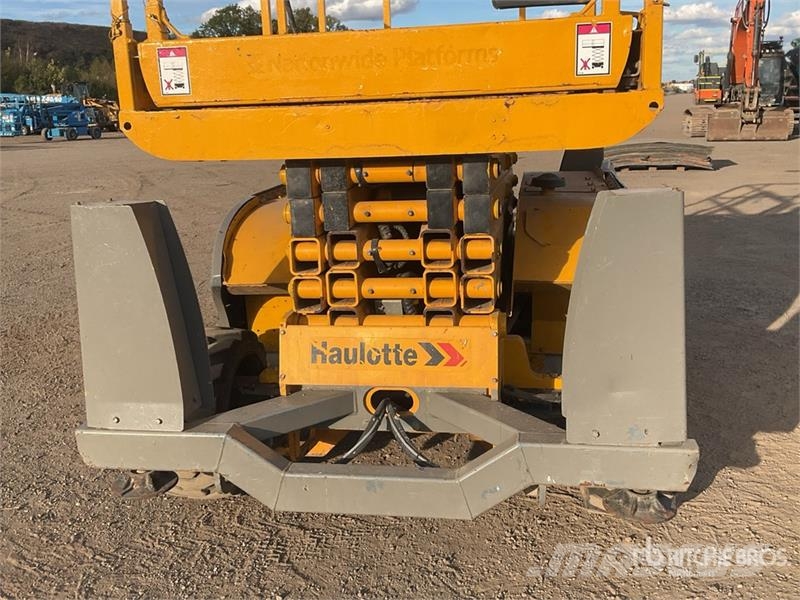 Haulotte Compact 12DX 4x4 Diesel Scissor Lift Schaarhoogwerkers