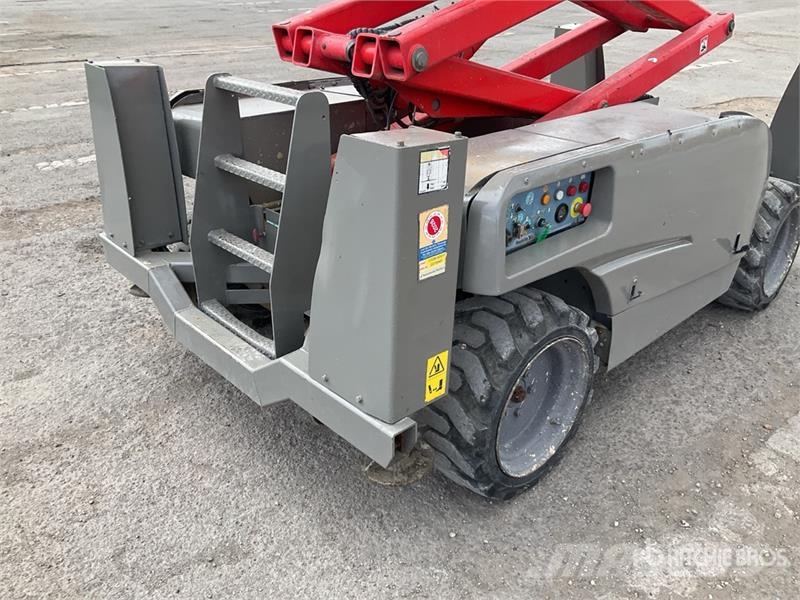 Haulotte Compact 12DX 4x4 Diesel Scissor Lift Scheren-Arbeitsbühnen