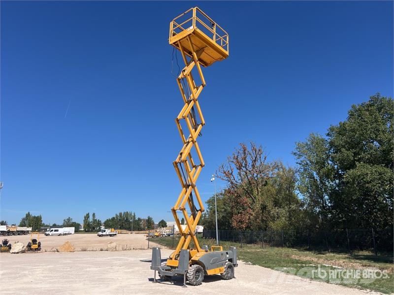 Haulotte Compact 12DX 4x4 Diesel Nacelle Ciseau Scissor Lif Nacelle ciseaux