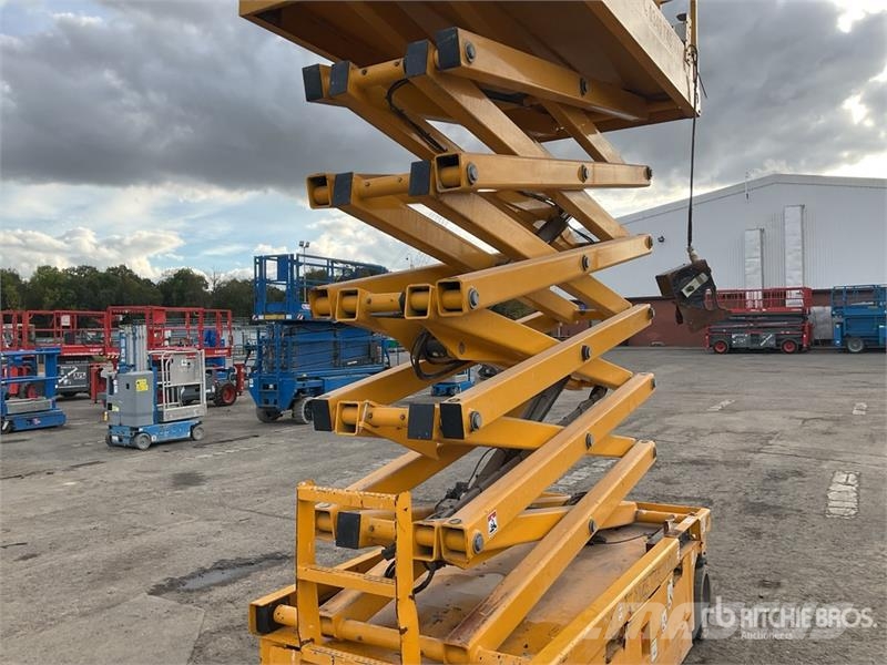 Haulotte COMPACT 14 Electric Scissor Lift Scissor lifts