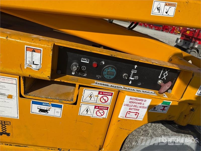 Haulotte Compact 14 Electric Scissor Lift Scissor lifts