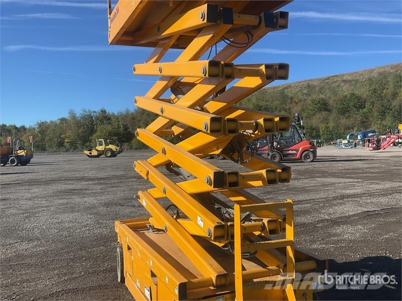 Haulotte Compact 14 Electric Scissor Lift Scissor lifts