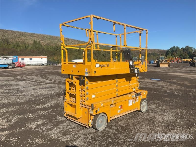 Haulotte Compact 14 Electric Scissor Lift Scissor lifts