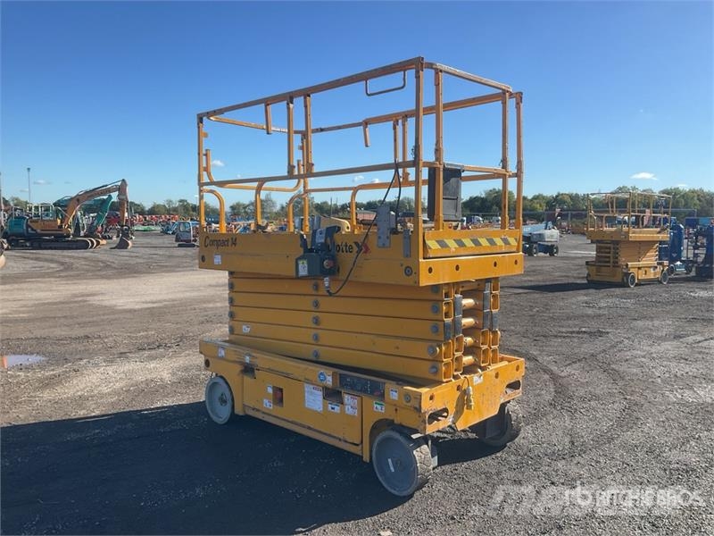 Haulotte Compact 14 Electric Scissor Lift Scissor lifts