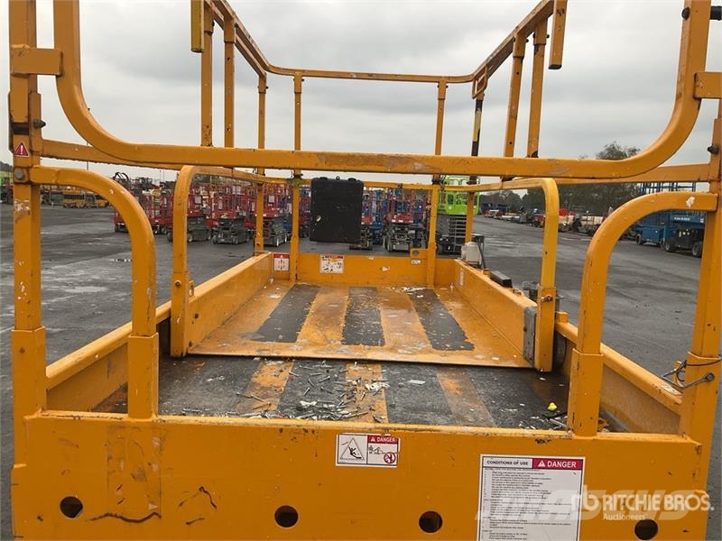 Haulotte Compact 14 Electric Scissor Lift Ножничные подъемники