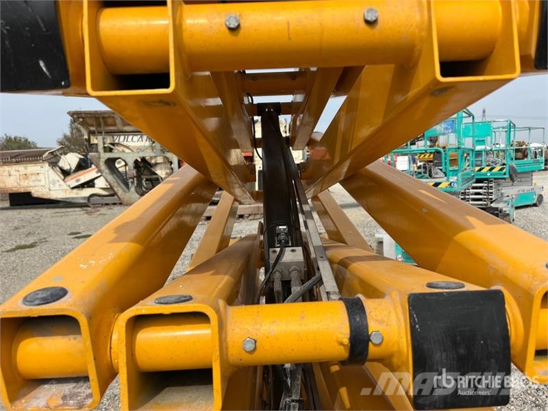 Haulotte Compact 14 Electric Scissor Lift Ollós emelők