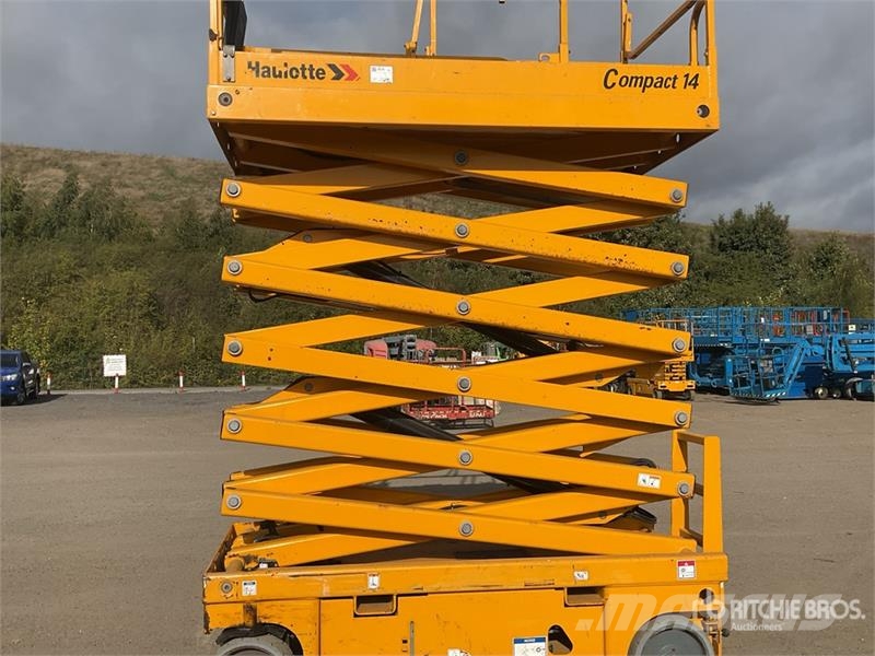 Haulotte Compact 14 Electric Scissor Lift Šķerveida pacēlāji