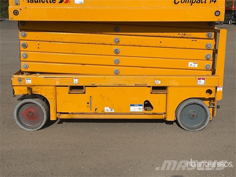 Haulotte Compact 14 Electric Scissor Lift Šķerveida pacēlāji