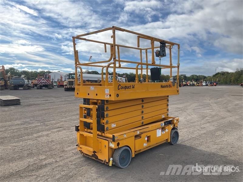 Haulotte Compact 14 Electric Scissor Lift Šķerveida pacēlāji