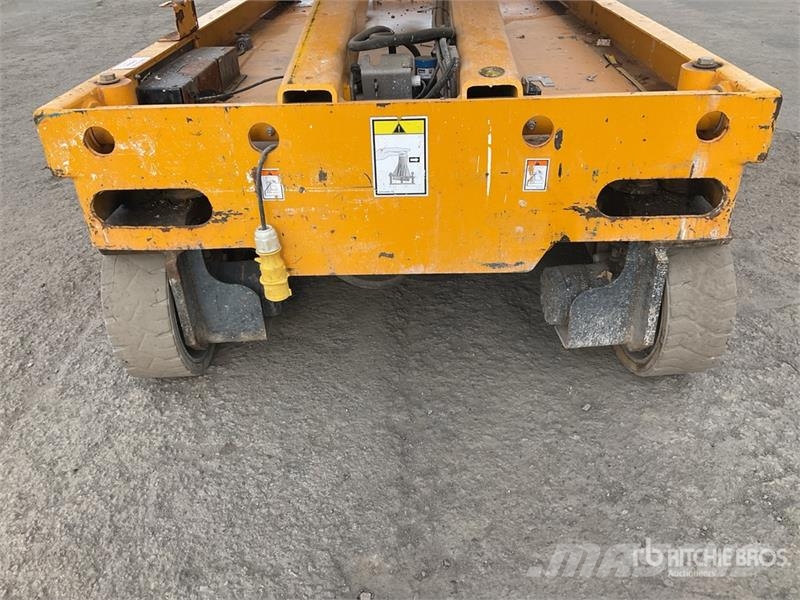 Haulotte COMPACT 14 Electric Scissor Lift Scissor lifts