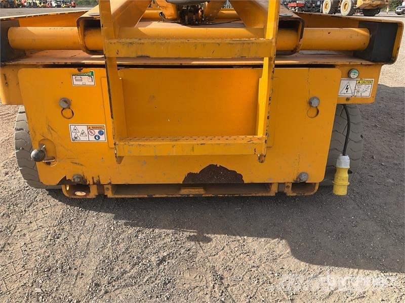 Haulotte Compact 14 Electric Scissor Lift Šķerveida pacēlāji