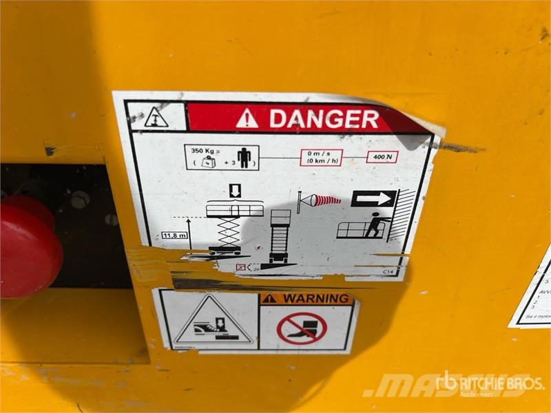 Haulotte Compact 14 Electric Scissor Lift (Inoperable) Piattaforme a pantografo