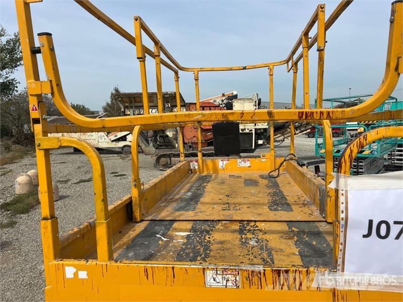 Haulotte Compact 14 Electric Scissor Lift Ollós emelők