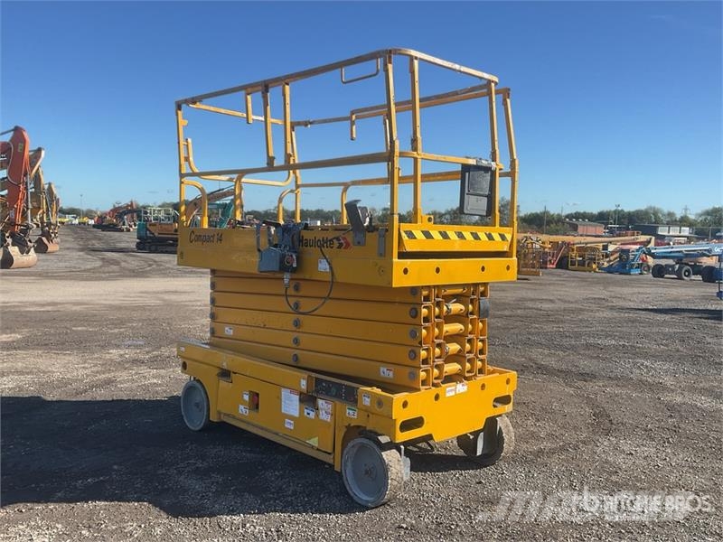 Haulotte Compact 14 Electric Scissor Lift Scissor lifts
