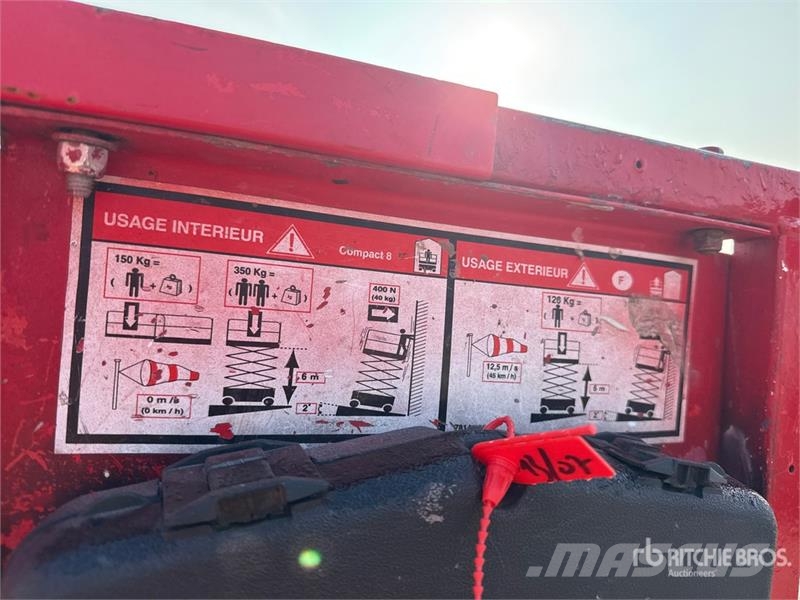 Haulotte COMPACT 8 Electric Scissor Lift (Inoperable) Elevadores de tesoura