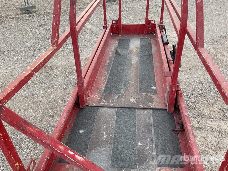 Haulotte Compact 8 Electric Scissor Lift Saksilavat