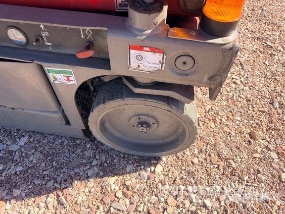 Haulotte Compact 8 Electric Scissor Lift Škarjaste dvižne ploščadi
