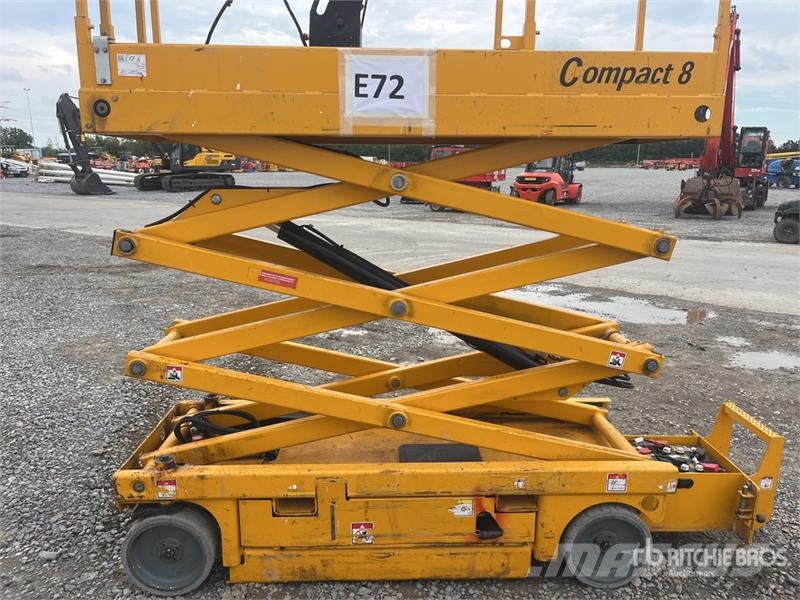 Haulotte COMPACT 8CU Electric Scissor Lift Schaarhoogwerkers