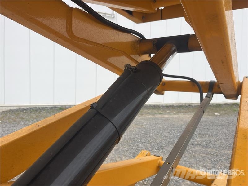 Haulotte COMPACT 8CU Electric Scissor Lift Schaarhoogwerkers